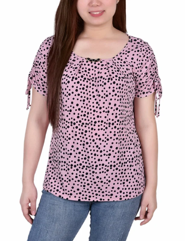 Special Buy Petite Short Ruched Sleeve Top With Pleats