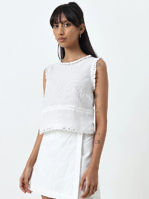 Weekend Deals That Excite Bombay Paisley White Self-Striped Cotton Top