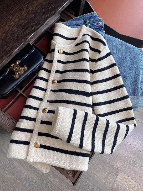 Online Specials knitted top women's autumn new sweet and short sweater cardigan S3383 Online Specials knitted top women's autumn new sweet and short sweater cardigan S3383