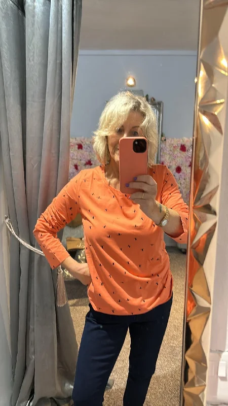 Super Bargain Tangerine flying duck top