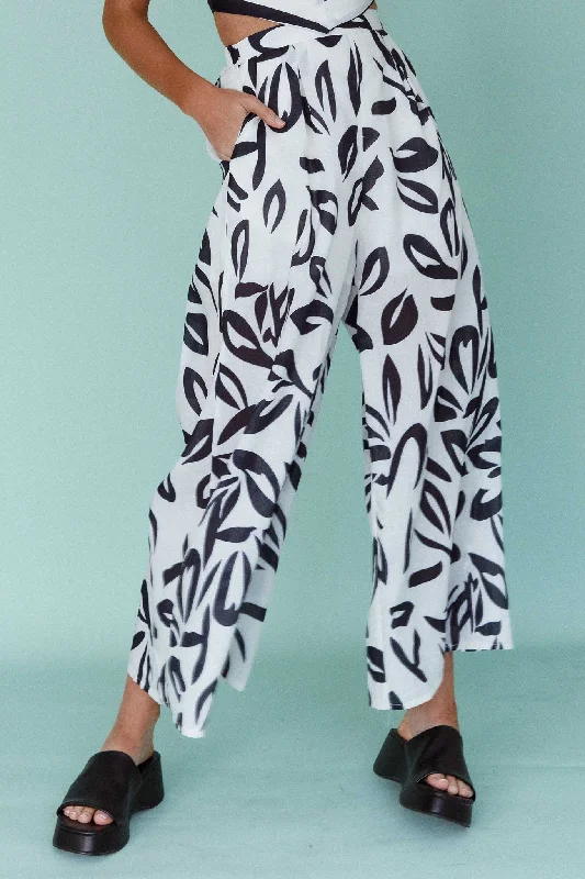 Time-Limited Offer Randi Wide Leg Pants Leaf Print Black