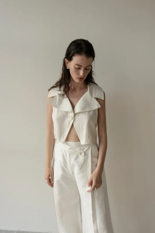 Limited Supply Pivdenyi Buh Cream Ceramic Button Top