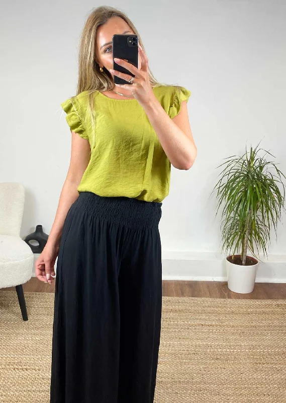Weekend Shopping Extravaganza Pia Button Back Top