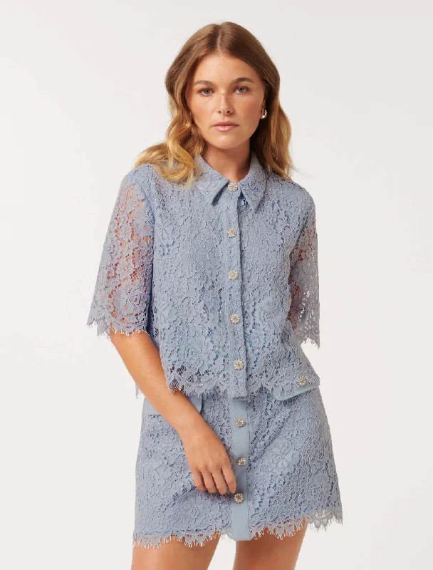Act Now Ilah Petite Lace Crop Shirt