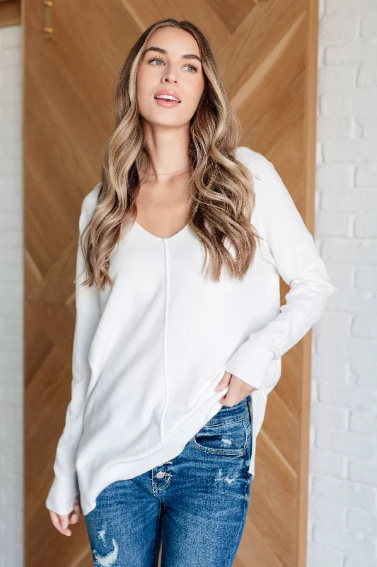 Midnight Sale V-Neck Front Seam Sweater in Ivory