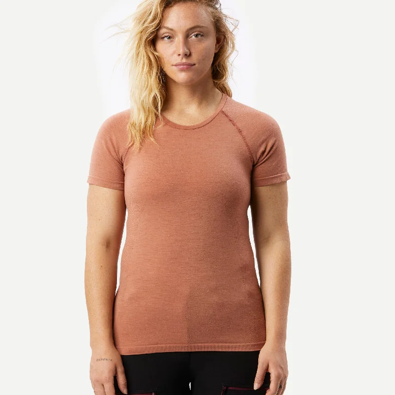 Don't Delay Forclaz Women's seamless short-sleeved Merino wool Backpacking t-shirt - MT900