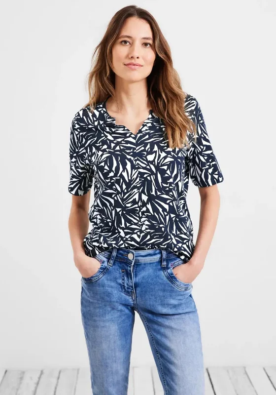 Blowout Deals Cecil Abstract Print Light Top, Navy & White