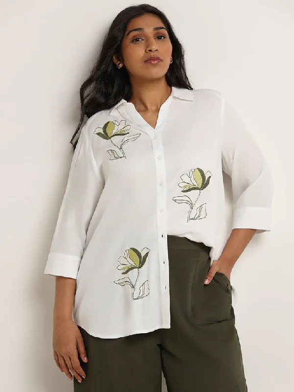 Closeout Deal Gia White Loose Fit Floral Embroidered Shirt