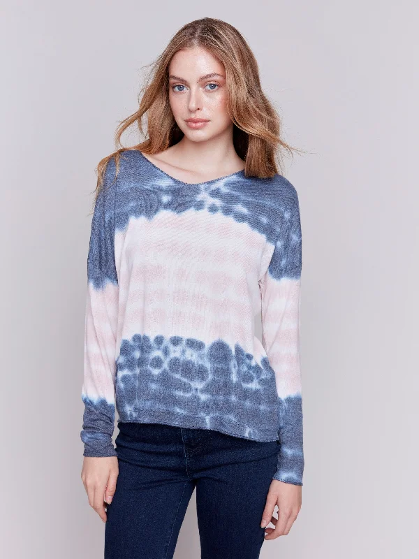 Weekend Discounts to Snag Printed V-Neck Knit Top - Waves