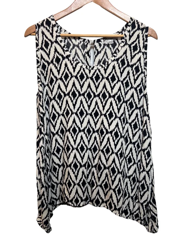 Weekend Savings Bonanza Salt Clothing Women's Black and White Top (Size M)